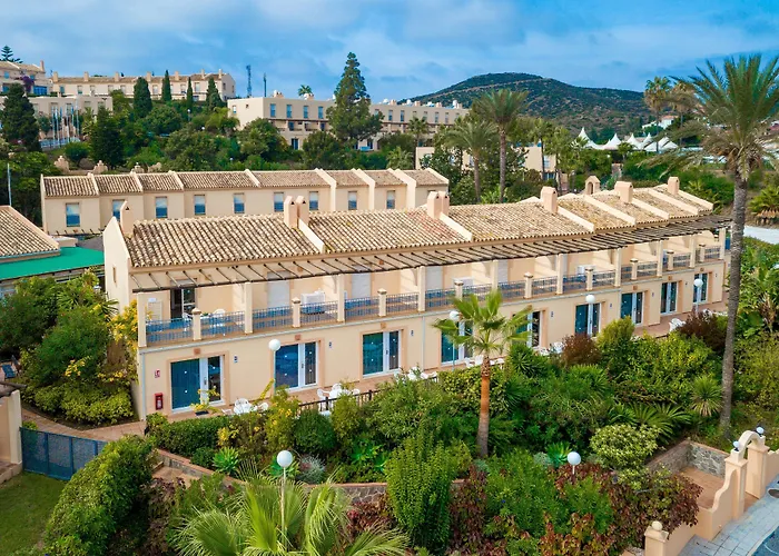 Ramada & By Wyndham Costa Del Sol Lejlighedshotel 3*