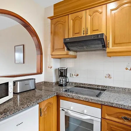 Ramada & By Wyndham Costa Del Sol شقة فندقية فوينخيرولا