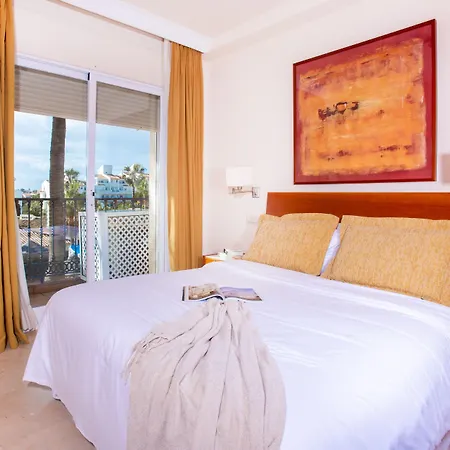 Ramada & By Wyndham Costa Del Sol فوينخيرولا