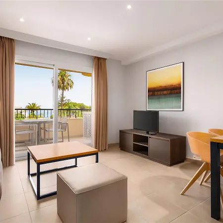 Ramada & By Wyndham Costa Del Sol フエンヒロラ
