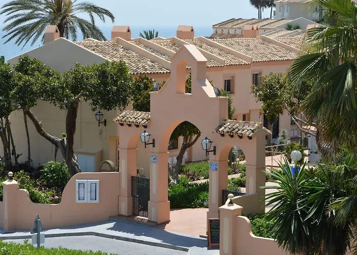 Aparthotel Ramada & By Wyndham Costa Del Sol 3*