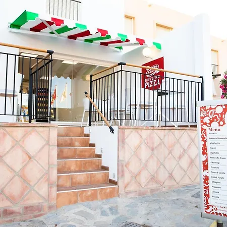 Ramada & By Wyndham Costa Del Sol 4* 푸엔히롤라