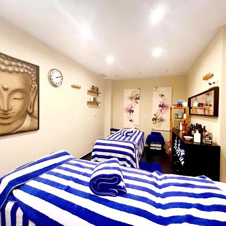 Ramada & By Wyndham Costa Del Sol 아파트호텔