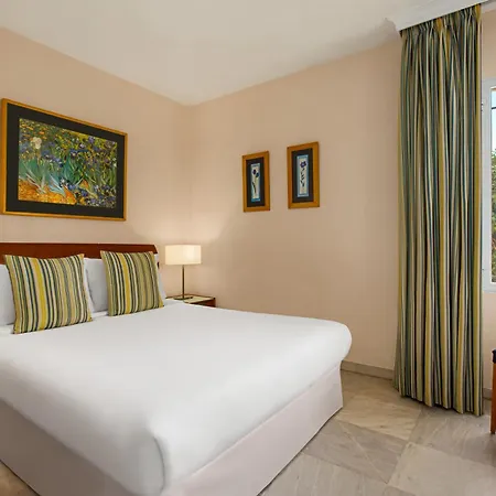 Апарт-отель Ramada & By Wyndham Costa Del Sol Фуэнхирола