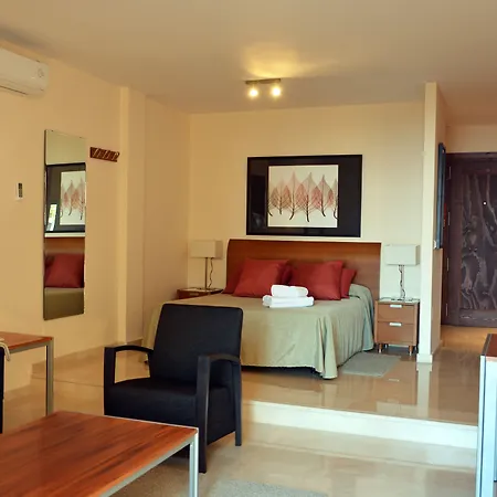 Ramada & By Wyndham Costa Del Sol 푸엔히롤라