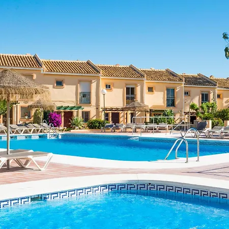 Aparthotel Ramada & By Wyndham Costa Del Sol 3*